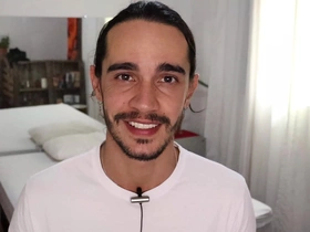 Conto erótico gay - fui ao massagista  e fiquei bem mais que relaxado - narração: juan calabares