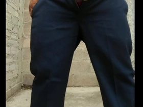 Maestro caliente se saca la lache