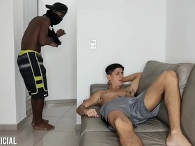 O cafuçu levou até minhas pregas