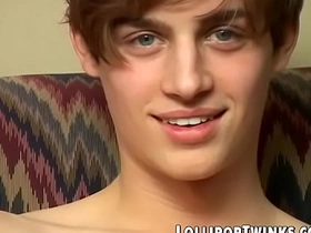 Skinny young homo fingers his ass and masturbates solo