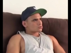 Tuvo que pagarle al mecanico con sexo y le dio durisimo